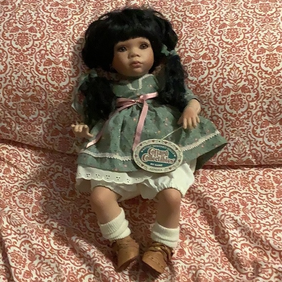 Cottage Collectibles Other - Porcelain doll